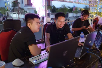 Ảnh bìa album ssv sv svfdsf