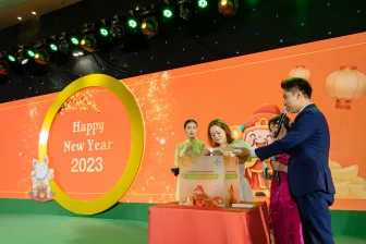 Ảnh bìa album Quay số trúng thưởng Bayer Vietnam